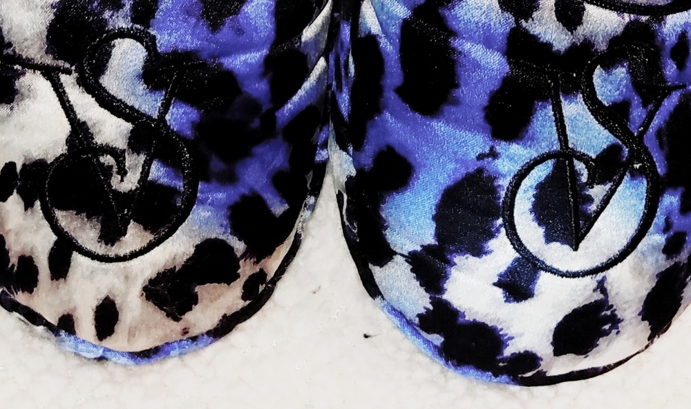 Victoria Secret's leopard Slippers - Picture 2 of 3